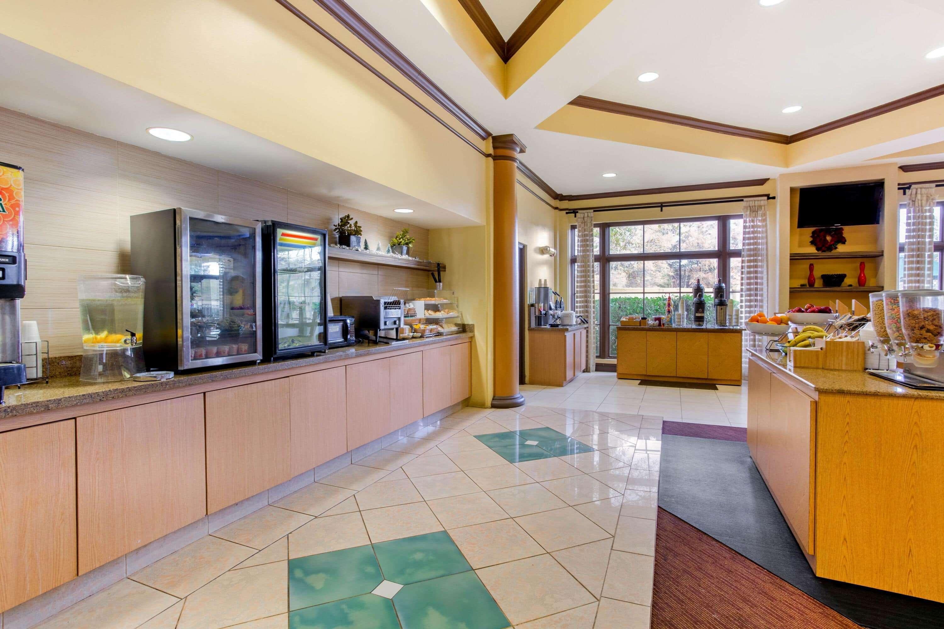 La Quinta By Wyndham Raleigh Cary Hotel Exterior foto